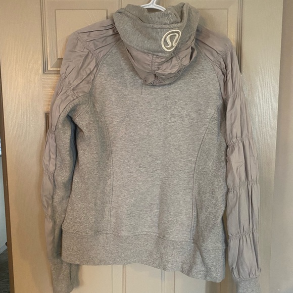 Lululemon Special Edition Scuba Hoodie Size 8 - Picture 2 of 2